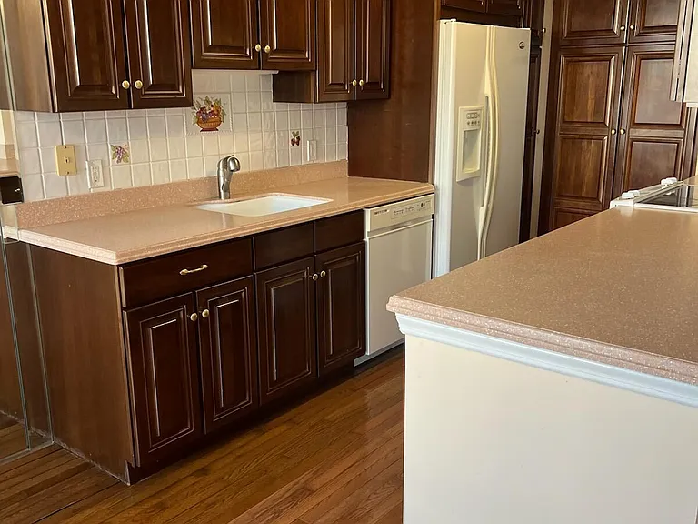 787 Ocean Ave #314 — Photo 9