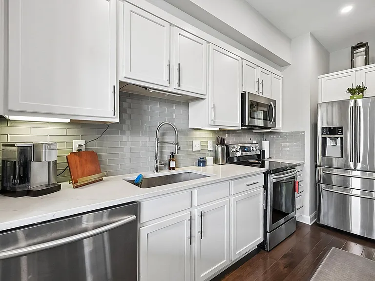 825 N 4th St #216 — Photo 15