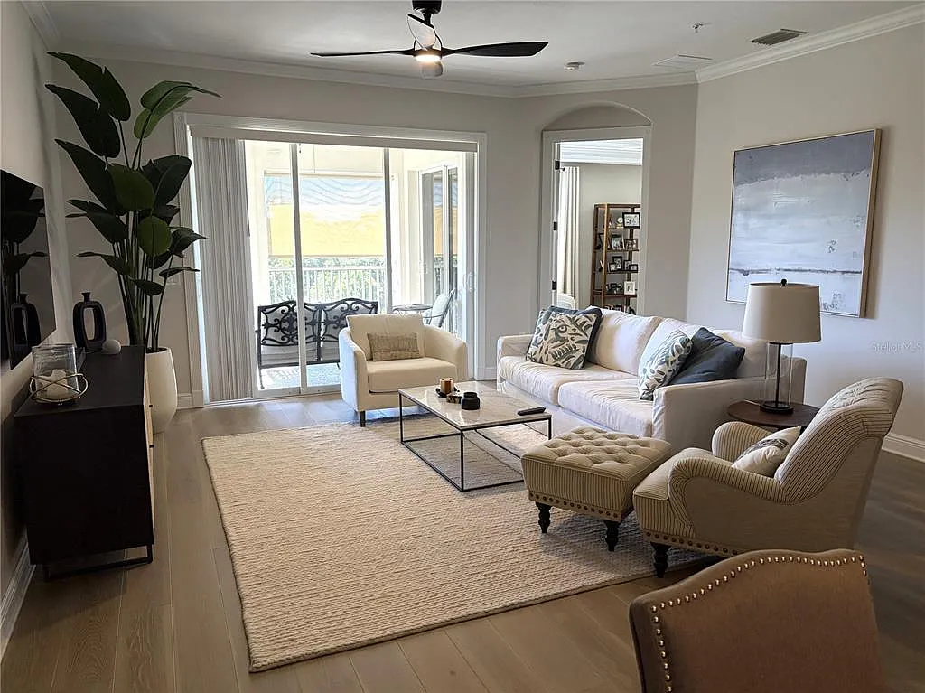 2 bed, 2.0 bath, 1862 sqft, $5,750 — Photo 4