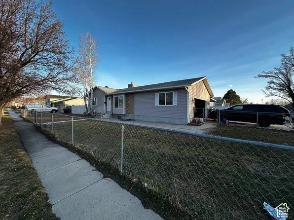 4869 W Coriander Dr, Salt Lake City, UT 84118