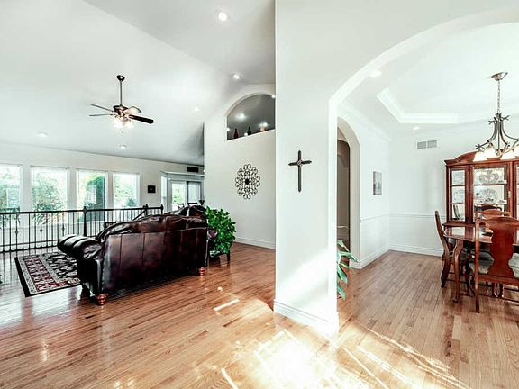 3rd image of 31027 Checotah Ln