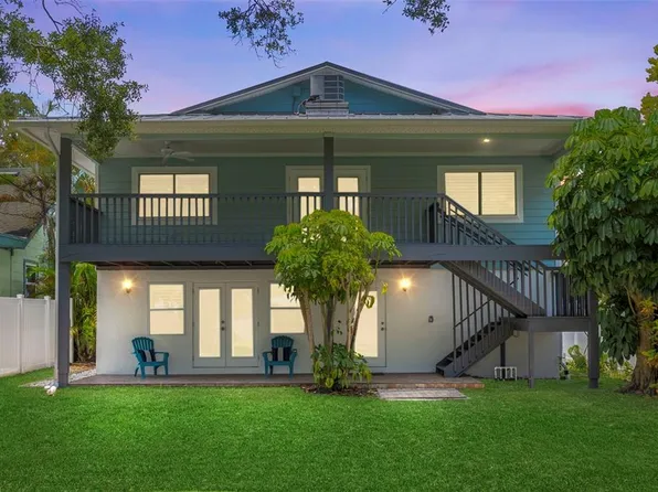 720 32nd Ave N, Saint Petersburg, FL 33704