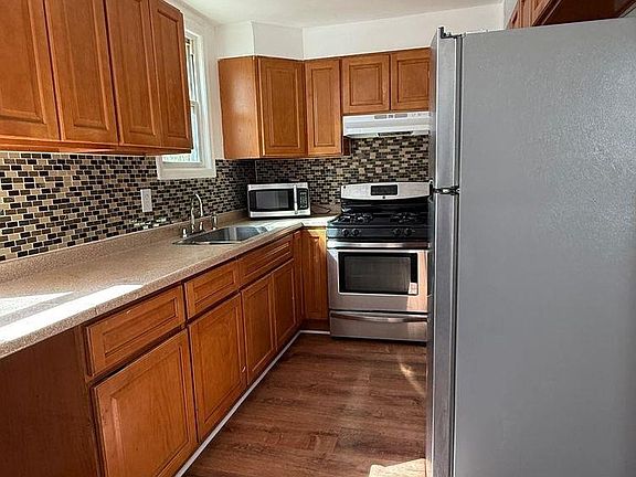 2nd image of 85 Kearney Ave #3