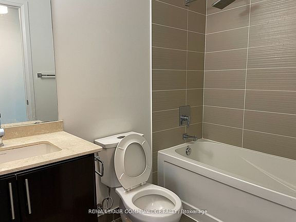 3rd image of 7161 Yonge St #2231