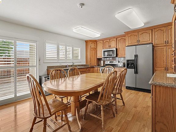 2nd image of 3008 Harrison Pl