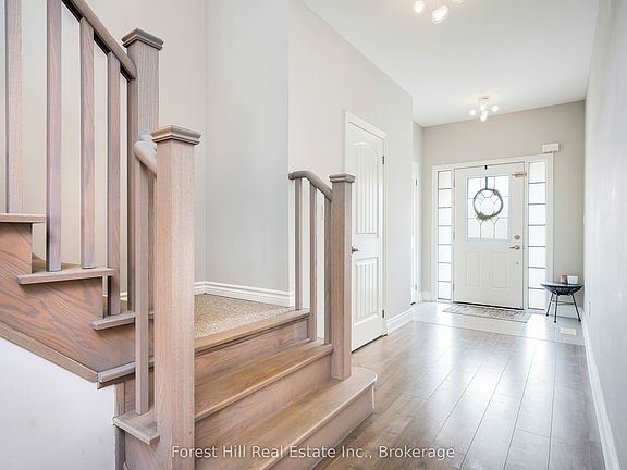 4th image of 222 Springfield Cres