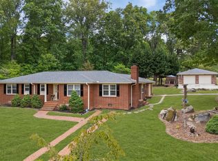 107 Edgewood Dr, Oxford, NC 27565