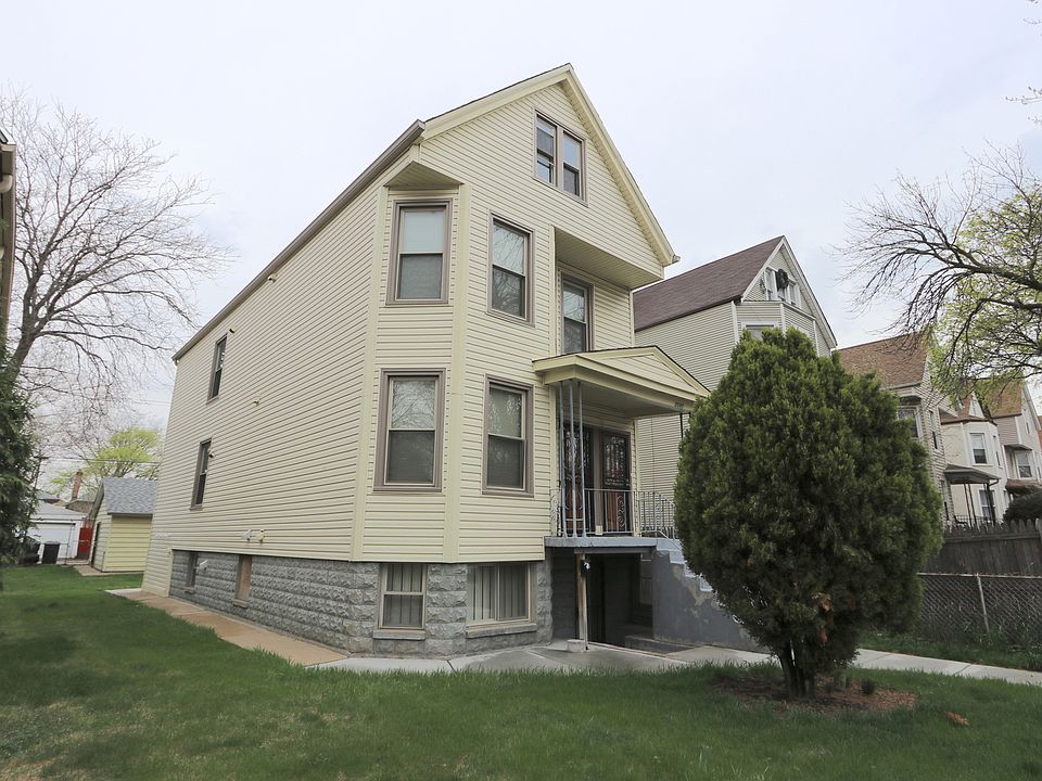 1st image of 2040 N Laramie Ave APT 2