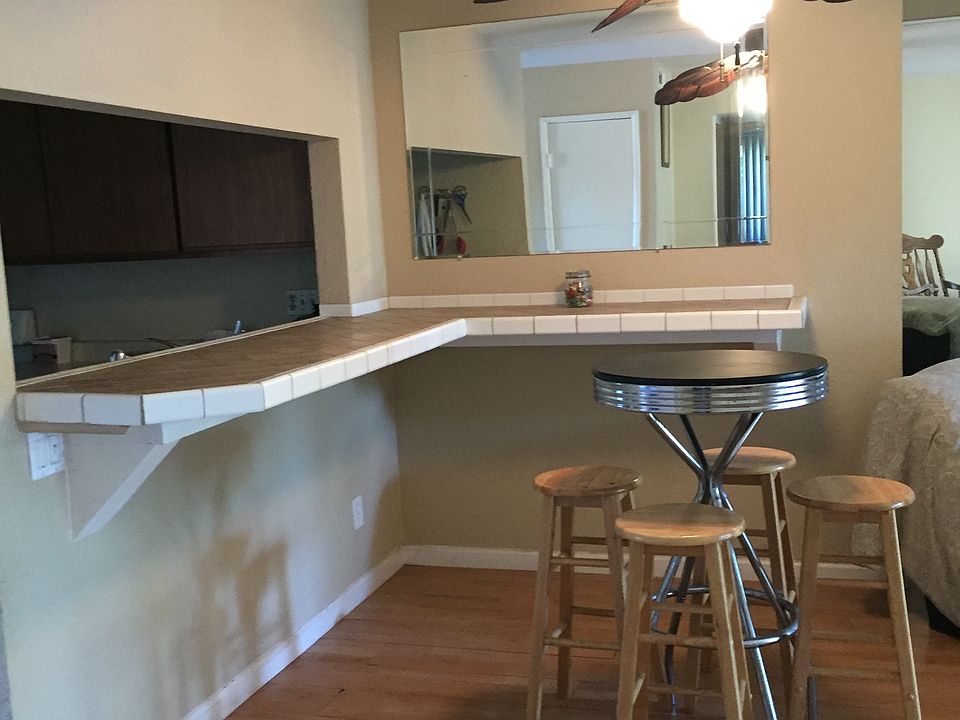1st image of 27913 Thornton Ct