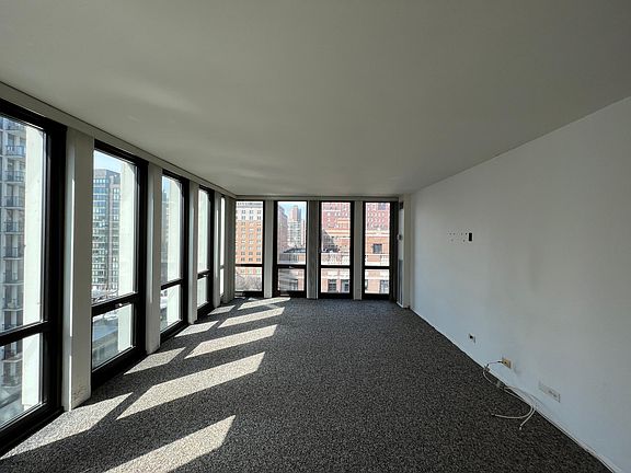 2nd image of 1 E Scott St APT 1110