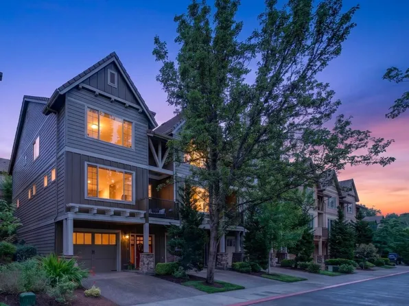 2052 NW Village Cir, Portland, OR 97229