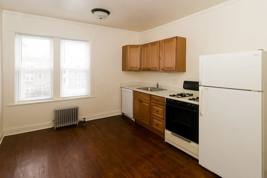 Building Photo - 4311 N Francisco Ave #D-4