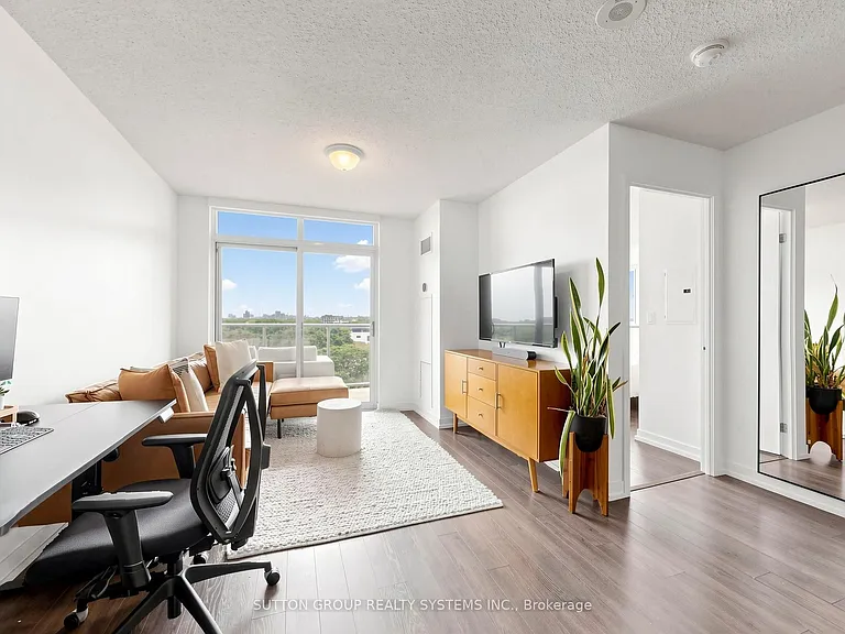 812 Lansdowne Ave #714 — Photo 8
