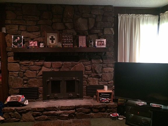 Fireplace/Arkansas stone