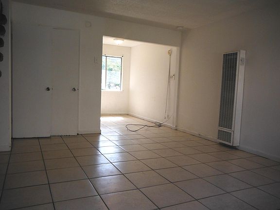 3rd image of 569 Avalani Ave #2