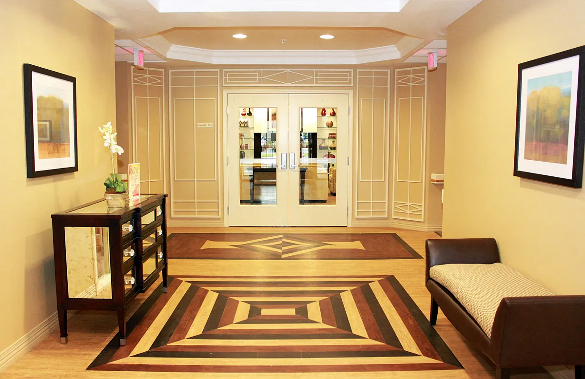 Heritage Place at LaSalle Square Apartment Homes — Photo 4