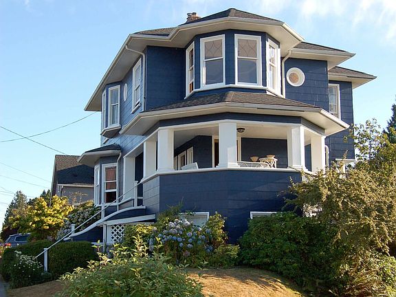 North of house on 44th/Sunset