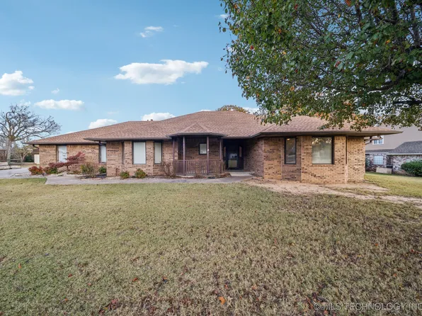 1701 Forest Rd, Okmulgee, OK 74447