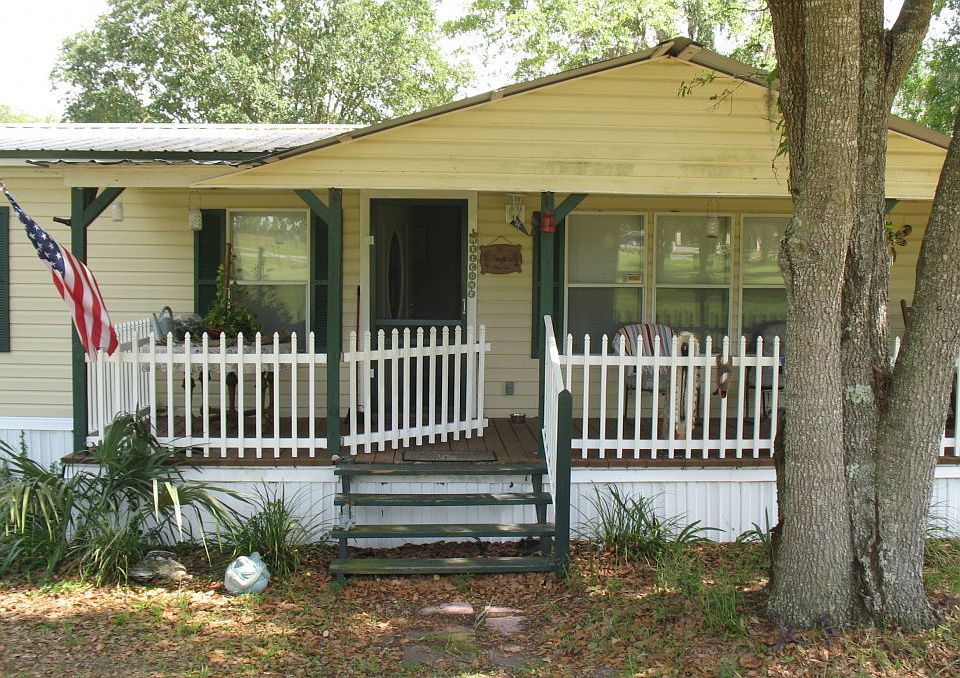 1st image of 15842 73rd Ln