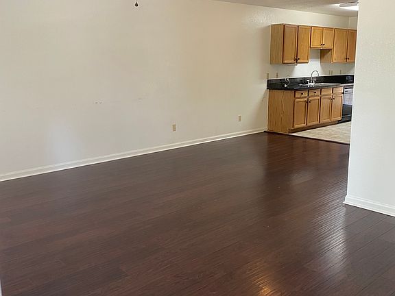 2nd image of 204 Cactus St #2