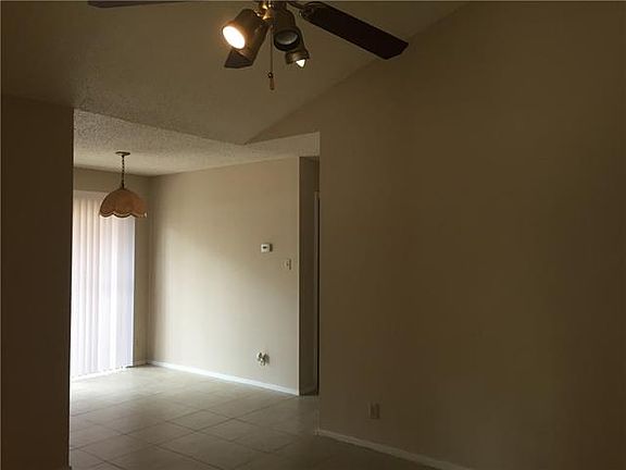 4th image of 8804 Pineridge Dr #B