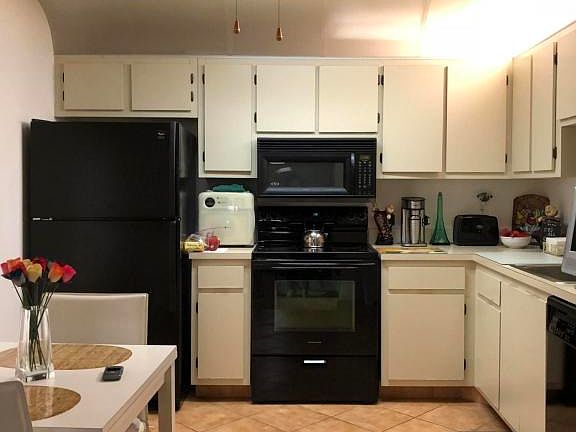 3rd image of 5384 Viburnum Cir