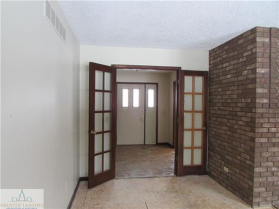 3rd image of 110 Wind N Wood Dr