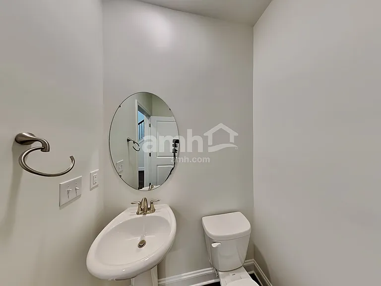 561 Rivermist Dr — Photo 7