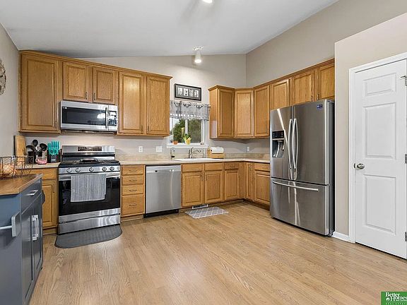 2nd image of 19383 V St