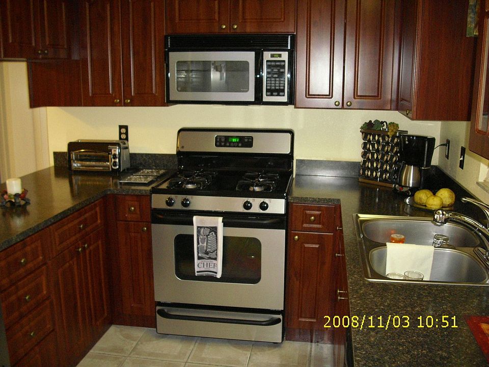 2nd image of 415 Boxwood Cir