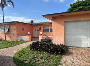 7110 SW 11th St, Pembroke Pines, FL 33023