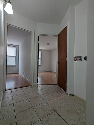 Rented by DONNA DEMKOWICZ REAL ESTATE CORP | media 27