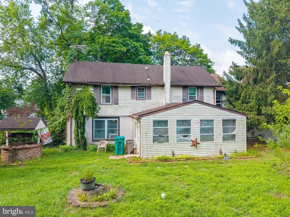 9 Freewood St, Howell, NJ 07731