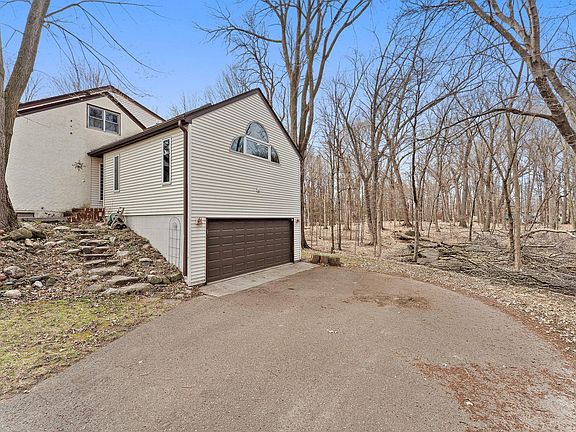 4th image of 3923 Elmwood St