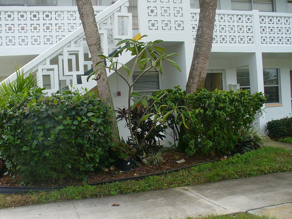 1st image of 1000 79th Ave N APT 101