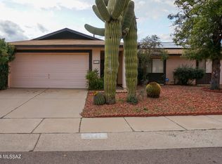 9711 N Donegal Pl, Tucson, AZ 85742