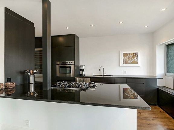 5th image of 500 Park Ave #30B