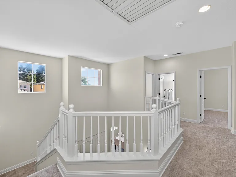 1736 N Holly Ave — Photo 24
