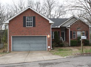 165 Northlake Dr, Hendersonville, TN 37075