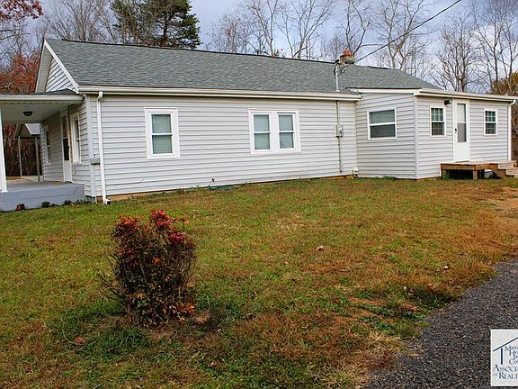 3rd image of 61 Bollingbrook Dr