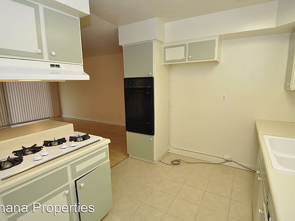 4th image of 126 N Montague Ave