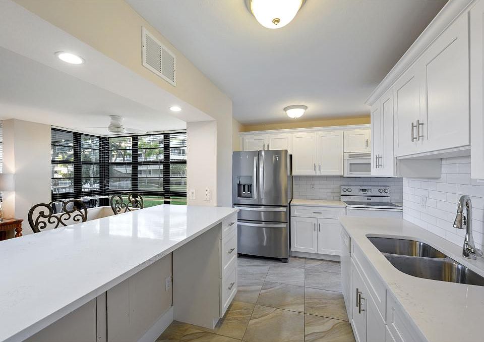 1st image of 380 Seaview Ct APT 103