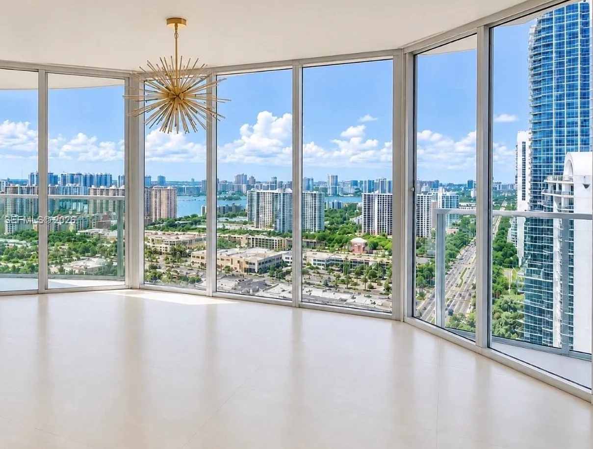 2 bed, 1423 sqft, $6,750 — Photo 2