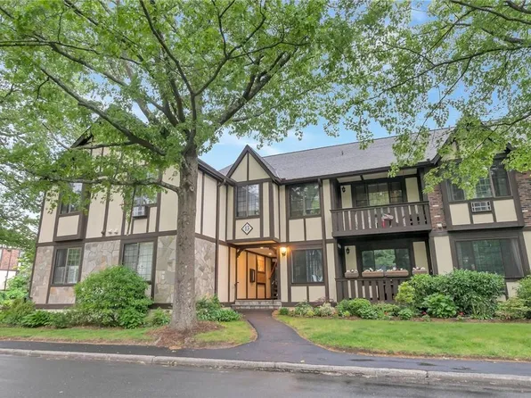 13 Foxwood Drive #5, Pleasantville, NY 10570