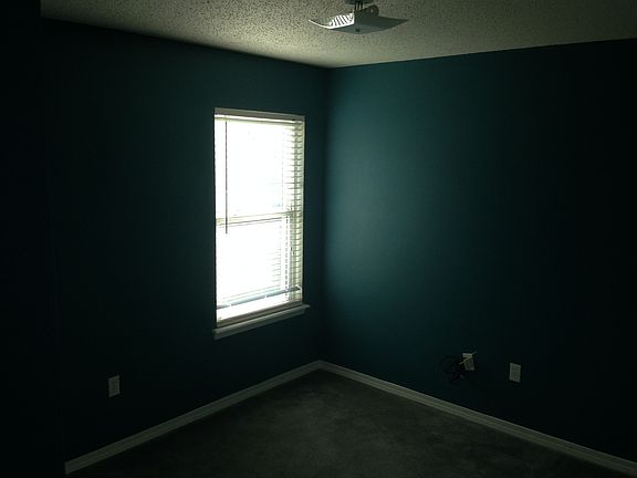 3rd image of 13417 Warren Dr