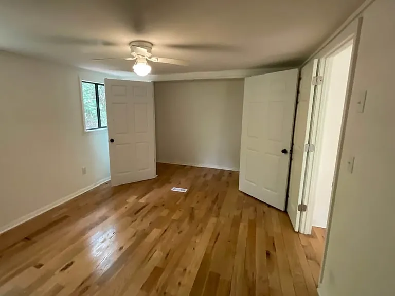 1136 Granny Squirrel Dr — Photo 11
