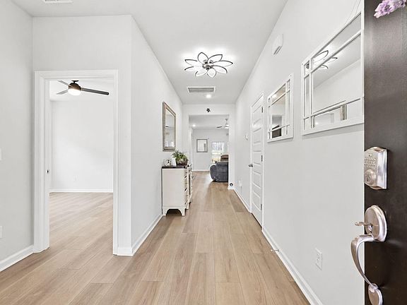 3rd image of 1358 Locals St