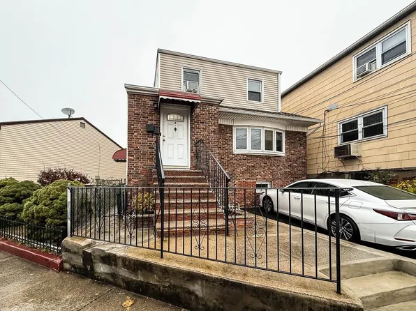 8 West Side Avenue image 1 of 2