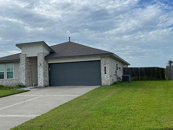 2nd image of 39 Desert Spring Ln