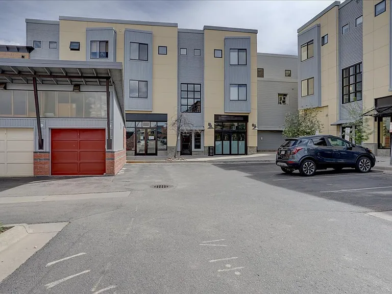 4520 Broadway #206 — Photo 32